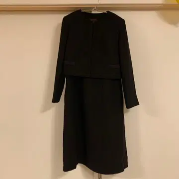 블랙 수트 자켓과 스커트 세트 13호