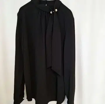 Jines 펄 보타이 블라우스 블랙