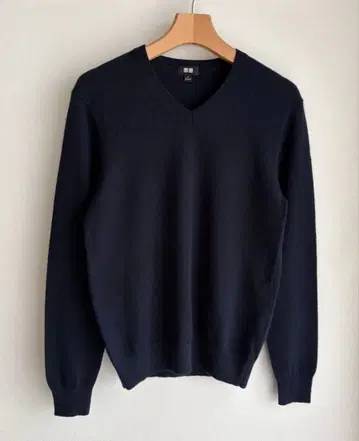 [ 새상품급 ] UNIQLO 캐시미어 100% 스웨터 S 네이비