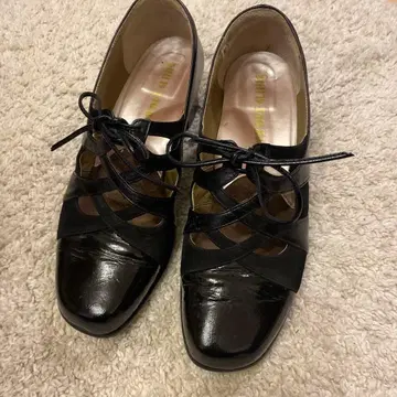 블랙 오픈토 펌프스