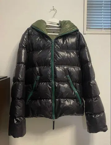 듀베티카 다운 자켓 DIONISIO 블랙 52 불가리아 제