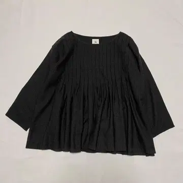 메종드소일 울 블라우스