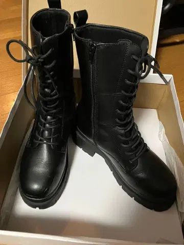 레이스업 부츠 통굽 허니즈