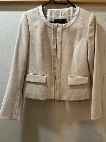 아이보리 노카라 자켓 슬림핏