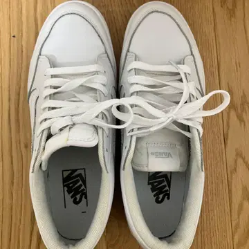 Vans 화이트 스니커즈