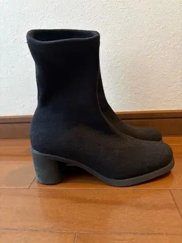 캠퍼 니트 슬리브형 부츠 블랙 약 7cm 힐