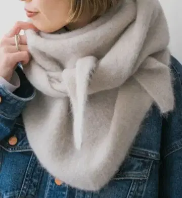 Spick & Span 알파카 니트 트라이앵글 스톨