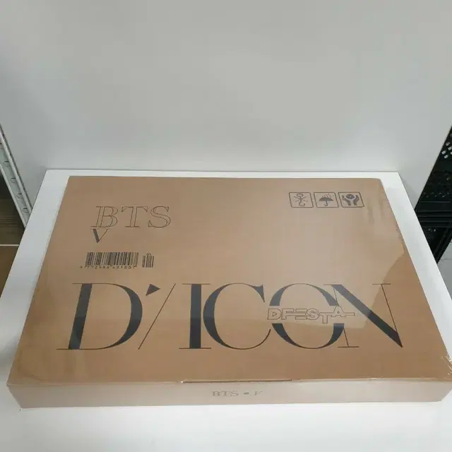 BTS V 디아이콘 Dicon DFESTA 뷔