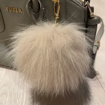 FURLA 훌라 퍼 참 베이지 겨울