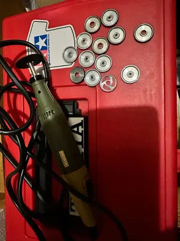 미니 루터와 금속 부품 세트