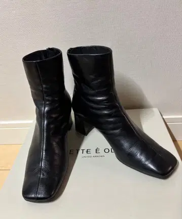 ODETTE E ODILE 오데뜨 앤 오딜 스퀘어토 부츠 블랙