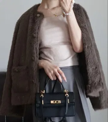 금장 버튼 인조 모피 노카라 자켓