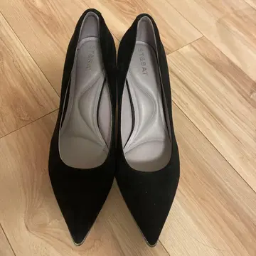 블랙 스웨이드 스틸레토 하이힐