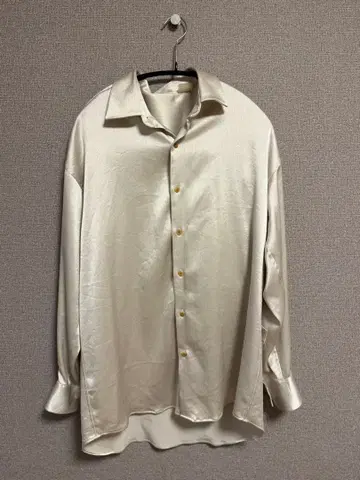BESPOKE TOKYO 새틴 셔츠 아이보리 1