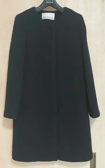 NATURAL BEAUTY BASIC 블랙 롱 코트 버튼 포함