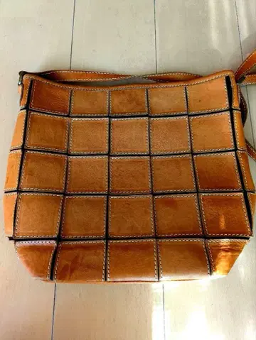 PEAKSPEAK 가죽 격자무늬 숄더백