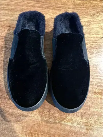 페라가모 슬립온 스니커즈 7.5 블랙 24.5cm EE