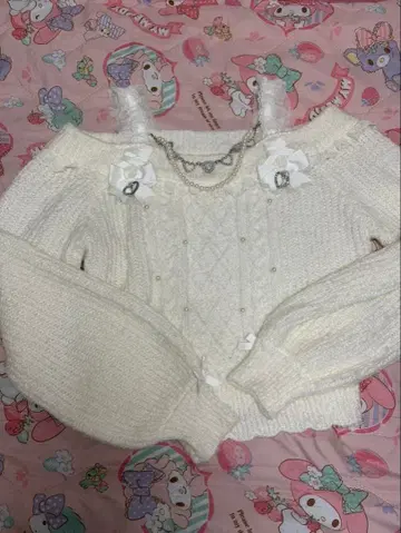 [ LIZLISA ] 하트 참 오프숄더 니트