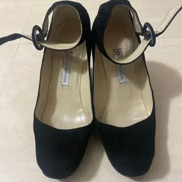 LAUTRECHOSE 블랙 스웨이드 앵클 스트랩 웨지솔 36.5