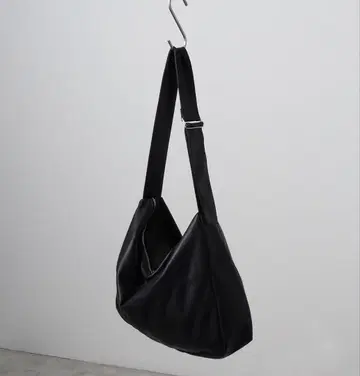 [ 다케오 키쿠치 ] 블랙 가죽풍 숄더백