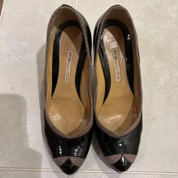 PELLICO 블랙 베이지 토캡 하이힐