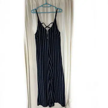 세실 맥비 네이비 x 화이트 스트라이프 올인원