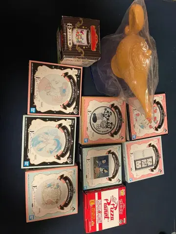 알라딘 마법의 램프 피규어와 디즈니 1번 복권 세트