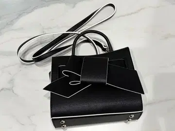 FRAY.I.D 리본 포함 숄더백 프레이아이디