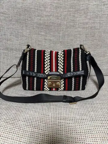 FURLA 스트라이프 숄더백