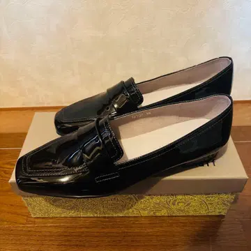 [ 새상품 ] 오리엔탈 트래픽 40/L 사이즈 에나멜 블랙 로퍼