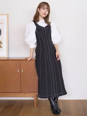 스나이델 스티치 코르셋 라이크 점프 스커트