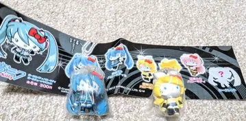 미사용 새상품 하츠네 미쿠 x 헬로키티 키링