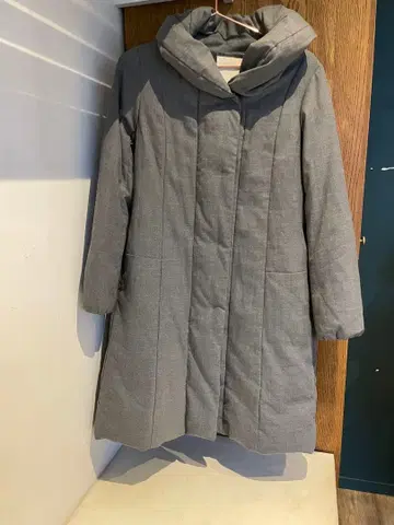 [ 컨디션 최상 ] 자유구 그레이 후드 부착 롱 다운 자켓 42