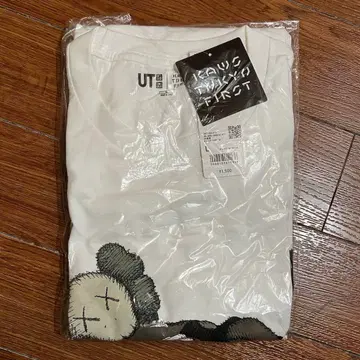미사용 새상품 Uniqlo KAWS TOKYO FIRST 셔츠