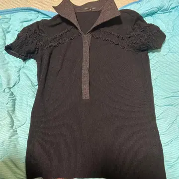 블랙 프릴 반팔 니트