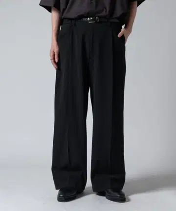 Lui's 와이드 스트레이트 팬츠 블랙