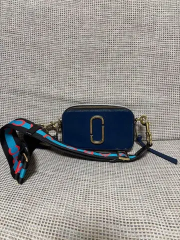 MARC JACOBS 네이비 숄더백