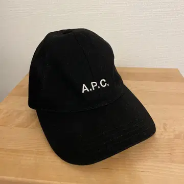 A.P.C 캡