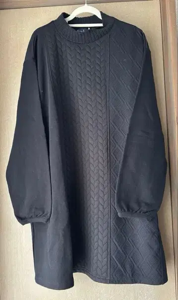 블랙 케이블 짜임풍 튜닉 긴팔