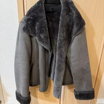 C.C.CROSS 그레이 스웨이드 보아 옷깃 자켓