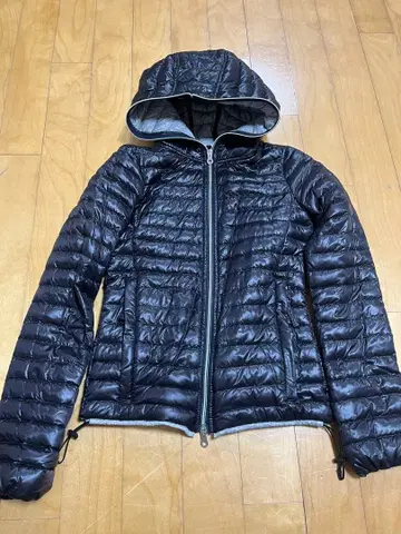 DUVETICA 후드 부착 다운 자켓 38 네이비 컨디션 최상