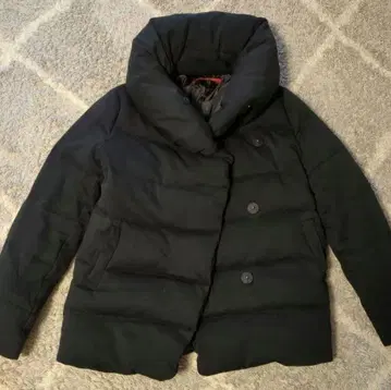 프리스 마트 블랙 다운 코트