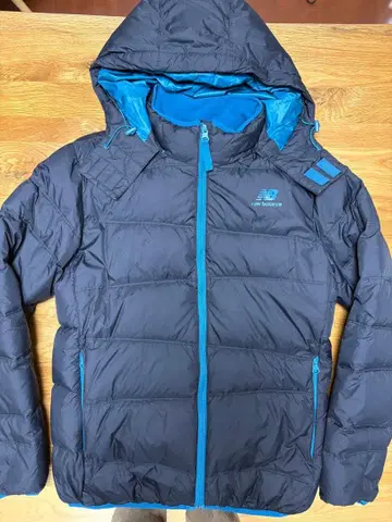 [새상품급]New Balance 다운 자켓 블랙/블루