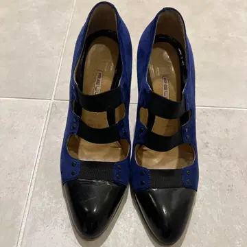 네이비 블랙 하이힐 펌프스