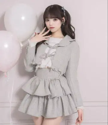 피움 그레이 라메 셋업