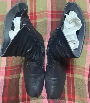 페달라 블랙 가죽 숏부츠 지퍼 있음 24EEE 3E 새상품급