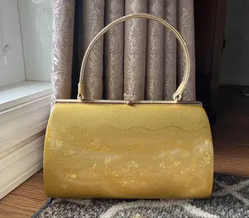 골드 컬러 일본 의류용 백