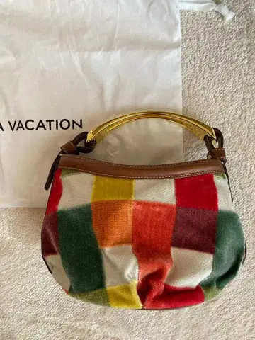 AVACATION 멀티 컬러 체크 무늬 핸드백