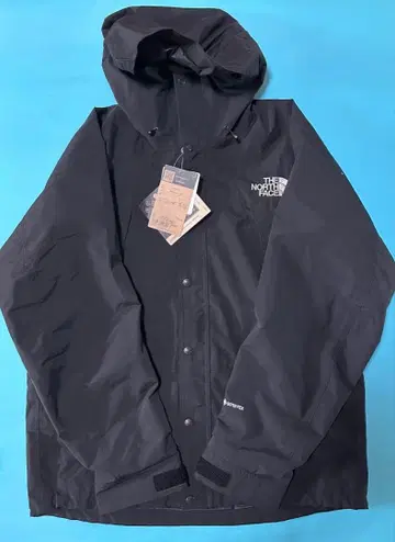 THE NORTH FACE Mountain Light Jacket