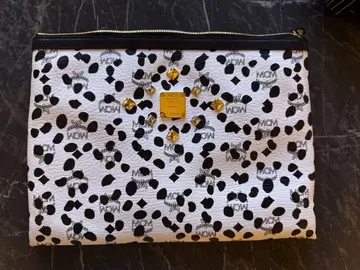 [ 별주 ] MCM x LOVELESS 클러치백